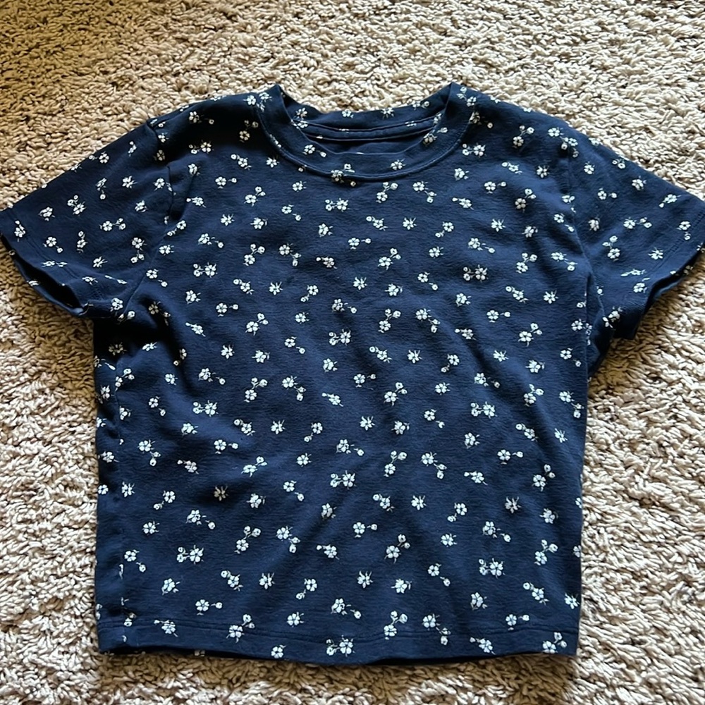 Womens Hollister navy floral baby tee T-shirt size Small